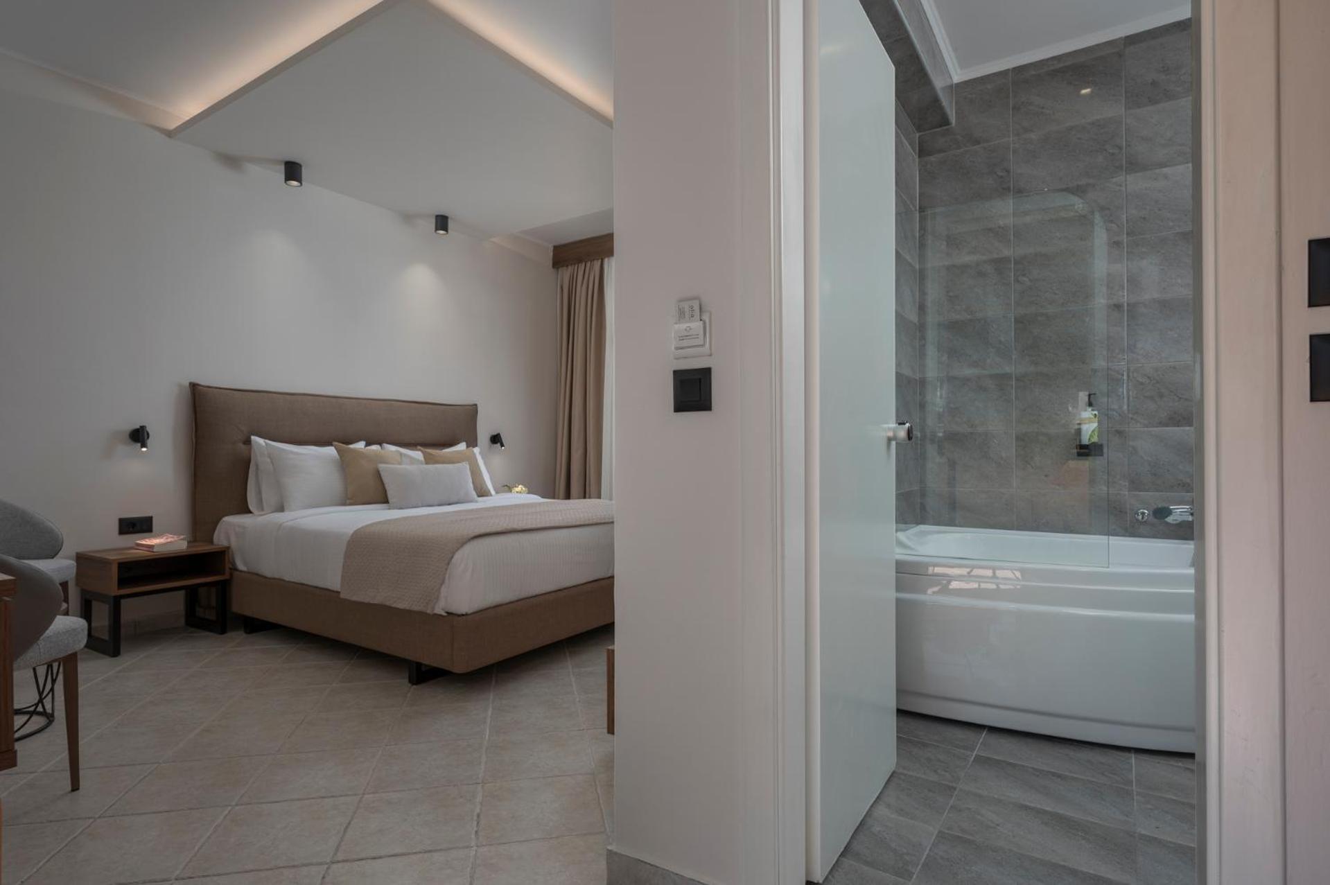 Alia Palace Hotel - Adults Only 16+ Chalkidiki Ngoại thất bức ảnh A room at the hotel