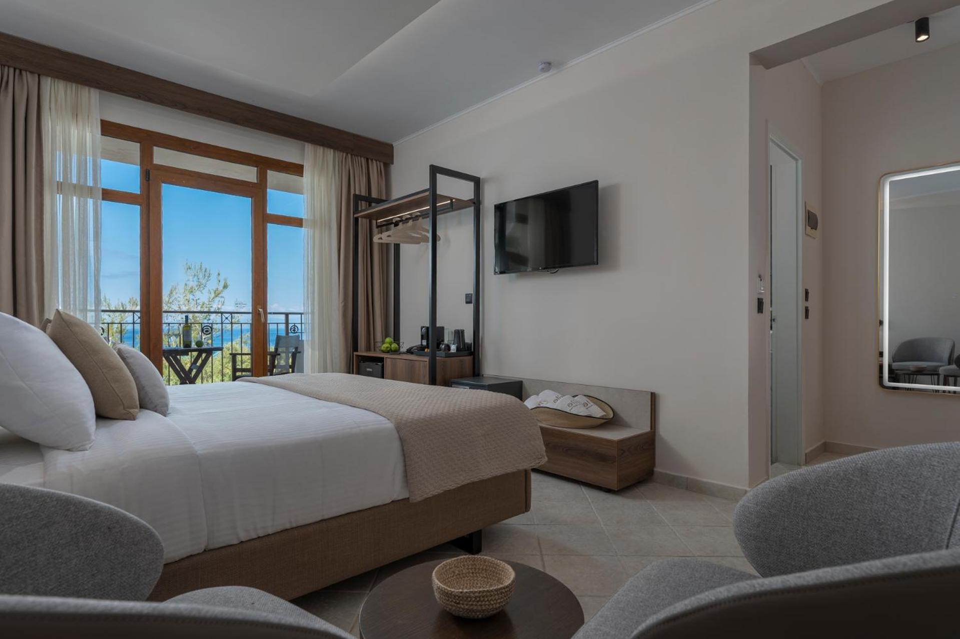 Alia Palace Hotel - Adults Only 16+ Chalkidiki Ngoại thất bức ảnh Deluxe Room