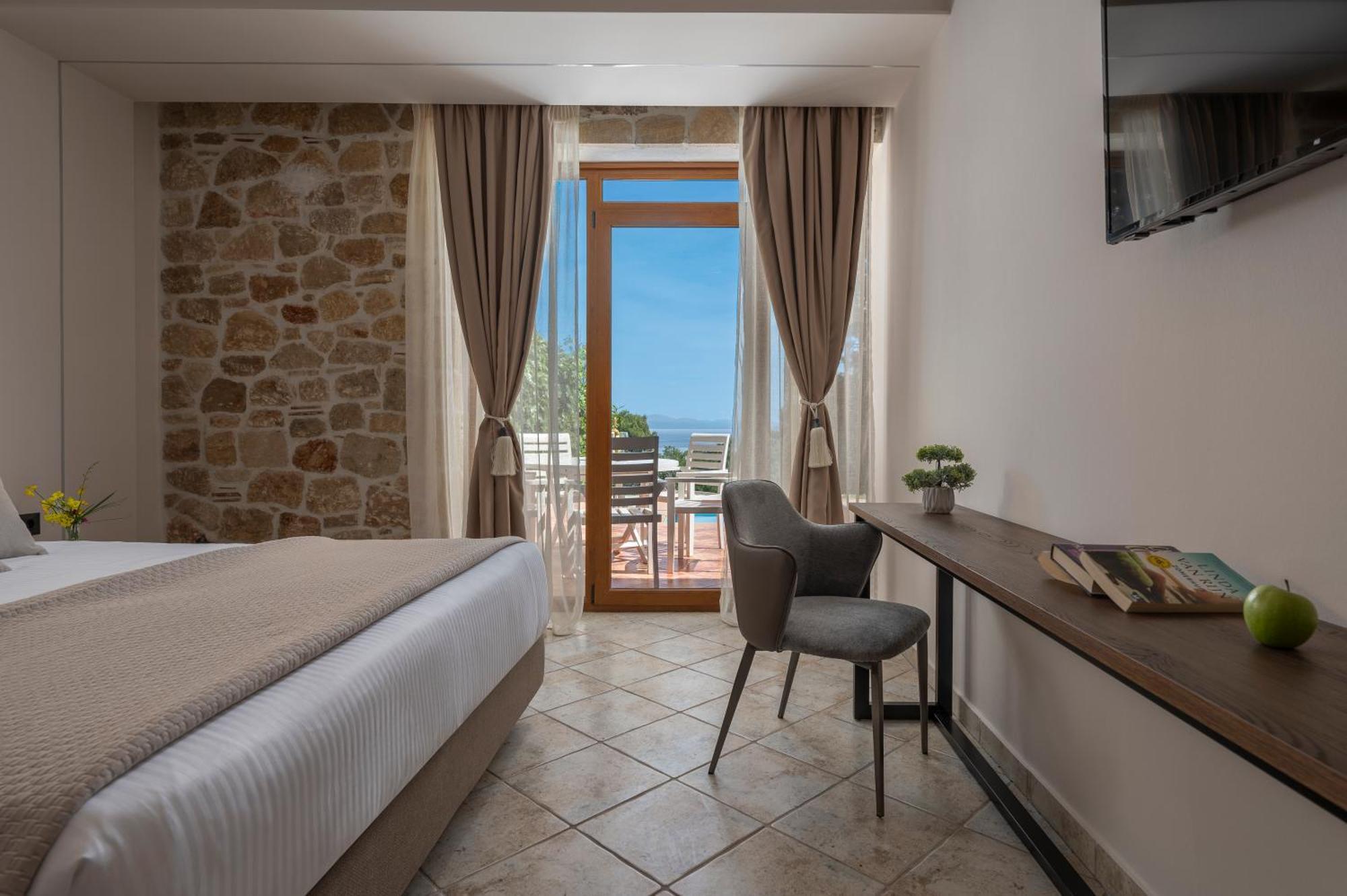 Alia Palace Hotel - Adults Only 16+ Chalkidiki Ngoại thất bức ảnh A room at the hotel