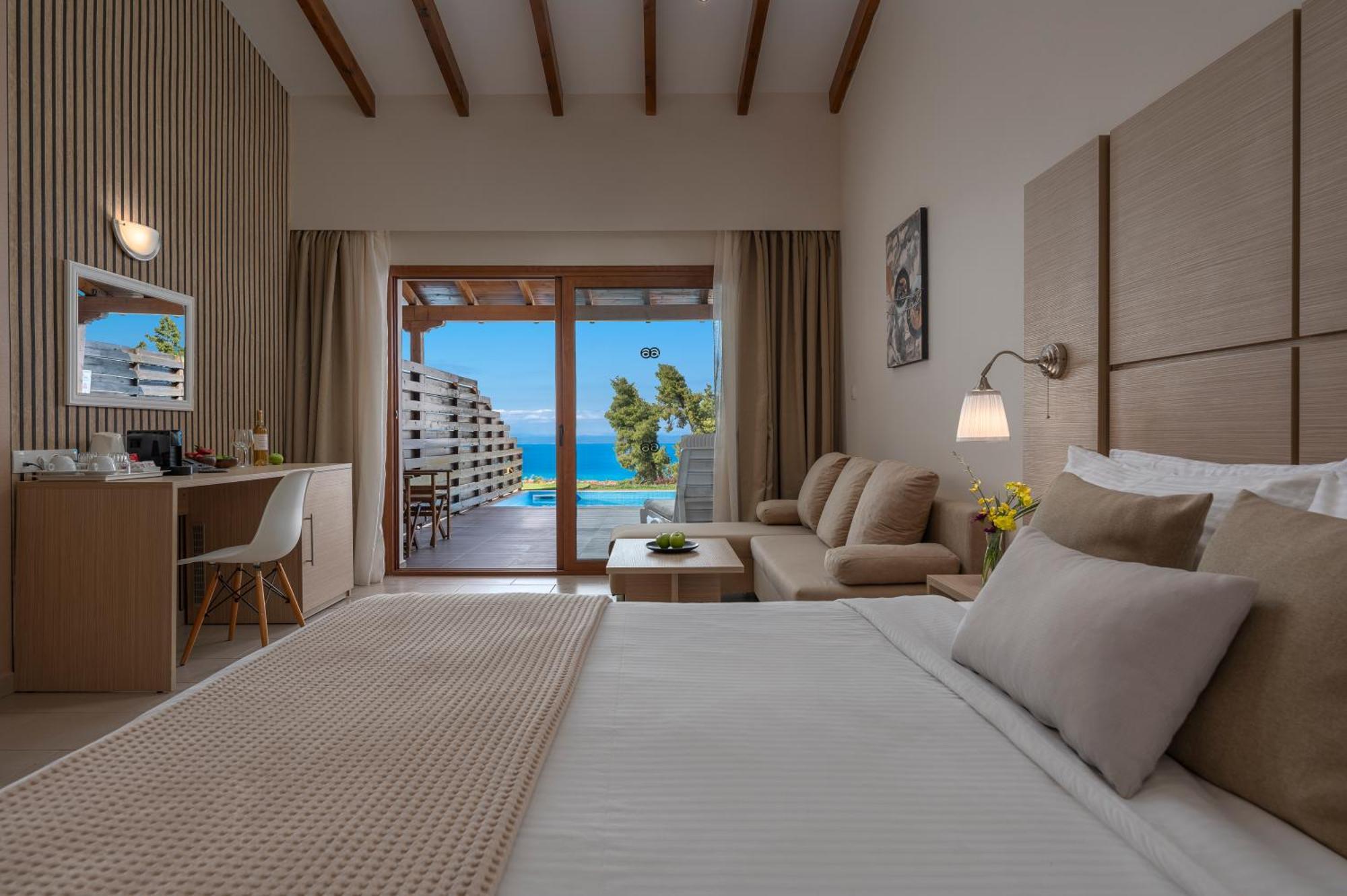 Alia Palace Hotel - Adults Only 16+ Chalkidiki Ngoại thất bức ảnh Deluxe Room with Private Pool