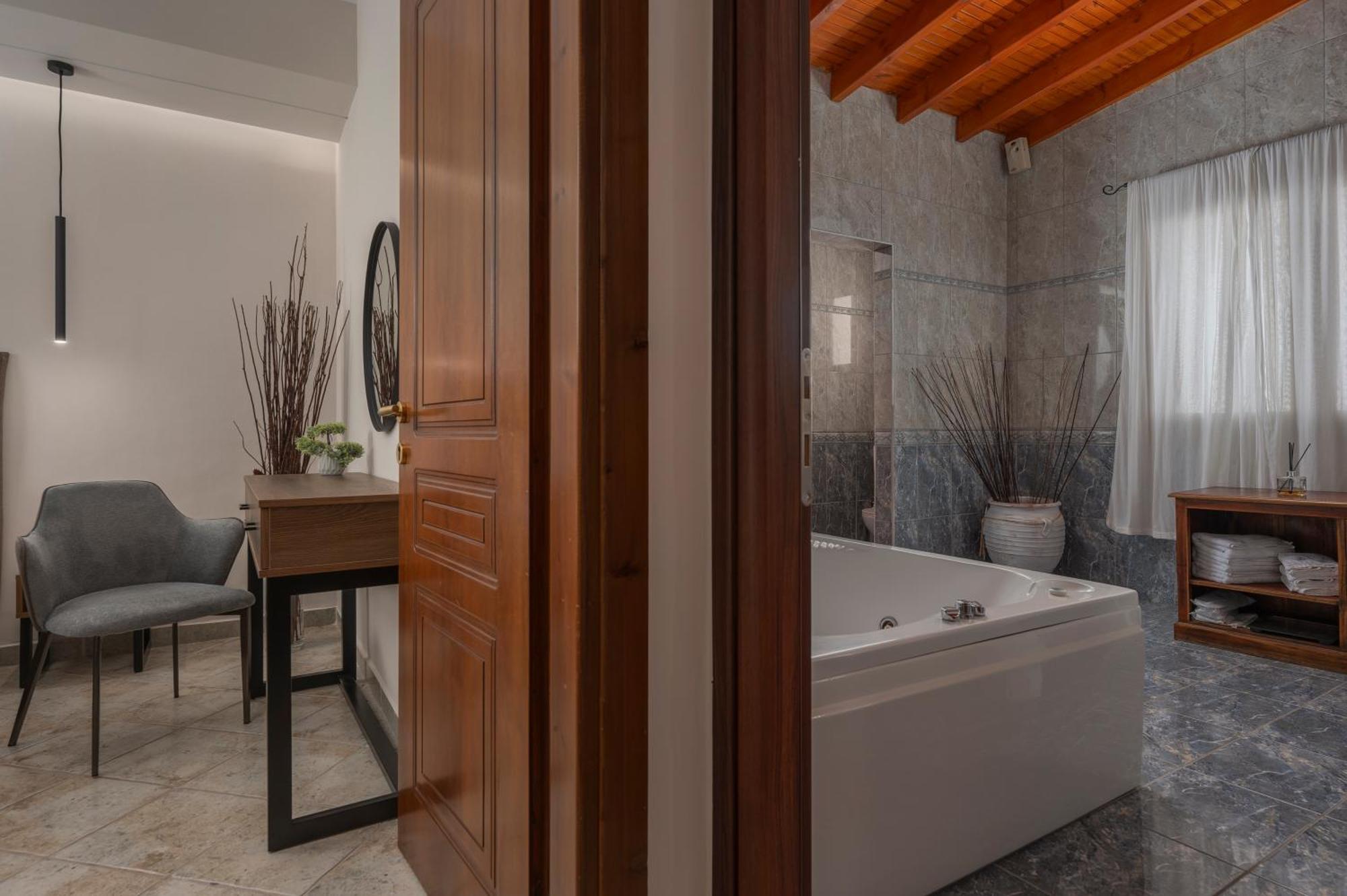 Alia Palace Hotel - Adults Only 16+ Chalkidiki Ngoại thất bức ảnh Bathroom