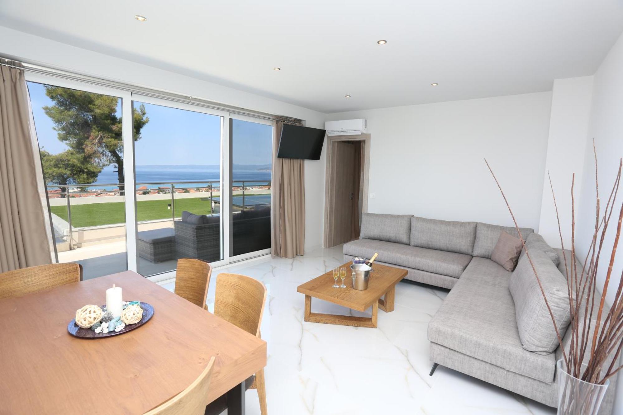 Alia Palace Hotel - Adults Only 16+ Chalkidiki Ngoại thất bức ảnh A living room