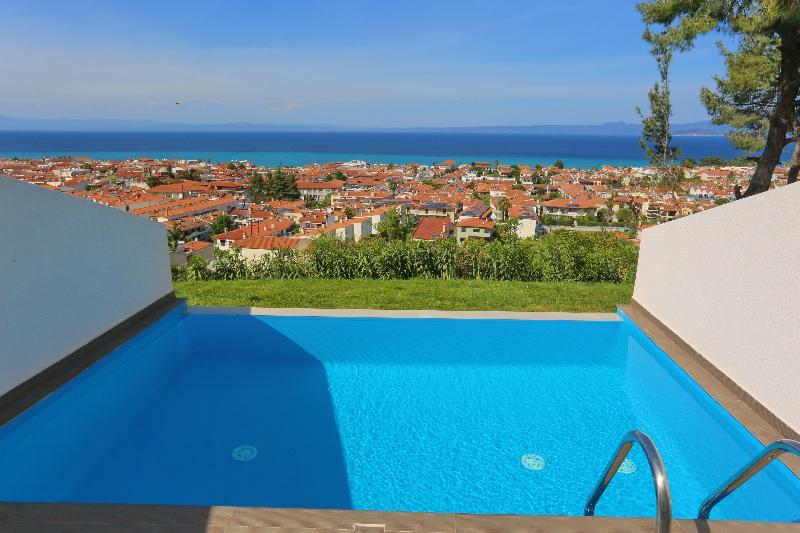 Alia Palace Hotel - Adults Only 16+ Chalkidiki Ngoại thất bức ảnh View of Nea Vrasna
